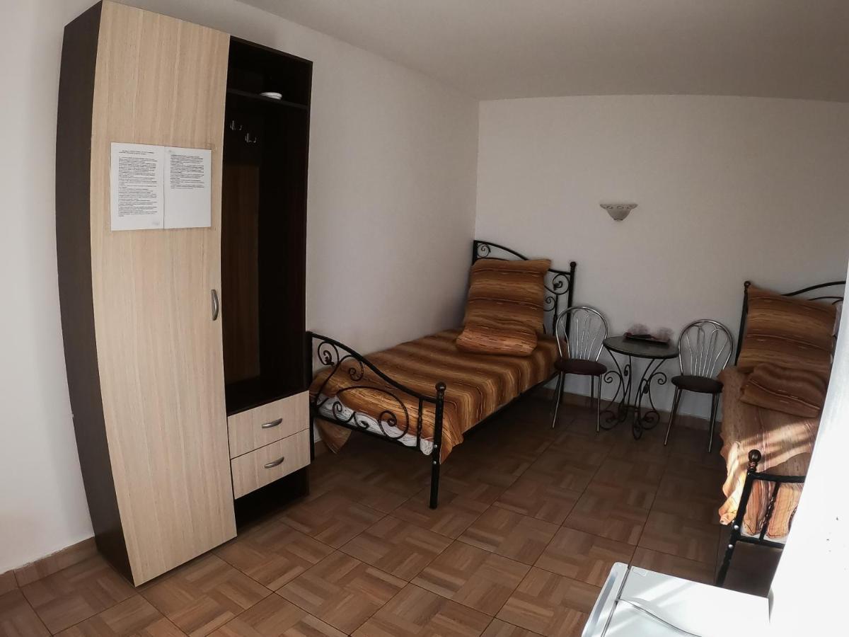 Motel Aris Meridian Piatra Neamt Exterior photo